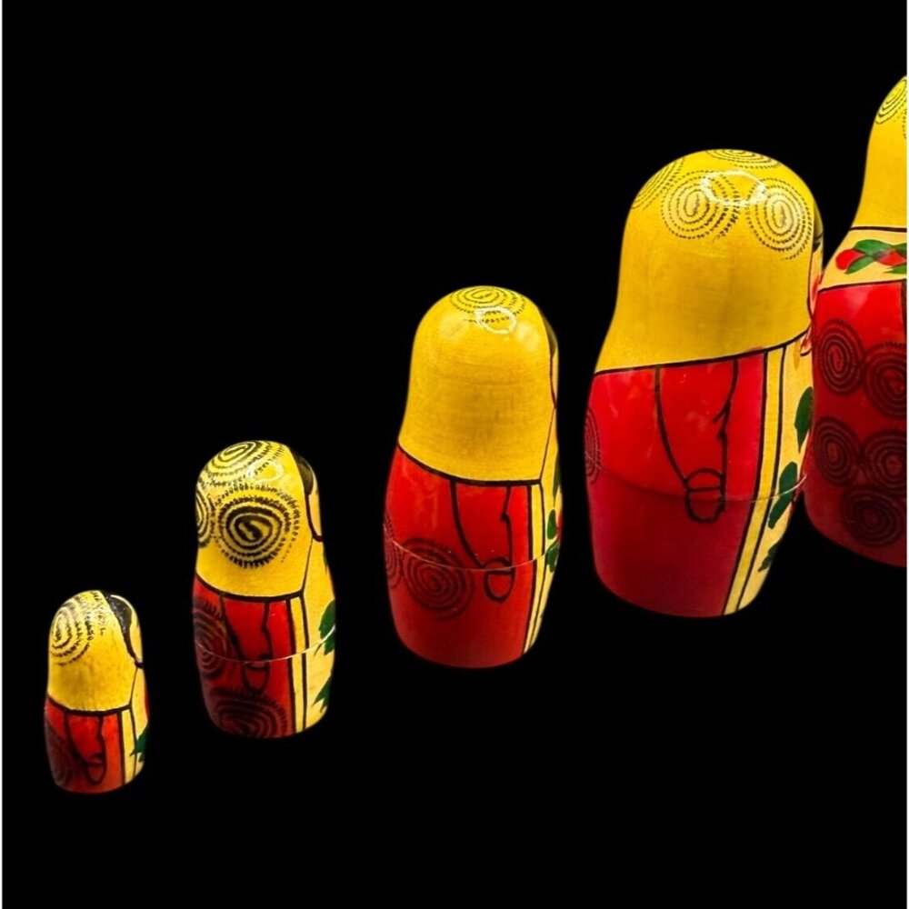 Hand-Painted Set Of 6 Wooden Russian Matryoshka Nesting Dolls With Floral Design - Picture 4 of 11